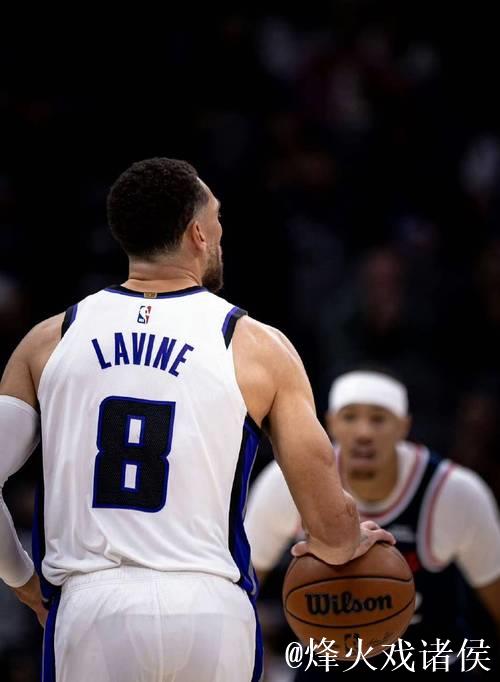 快船博主：如果朝替补席泼饮料，我愿意面对终身禁赛