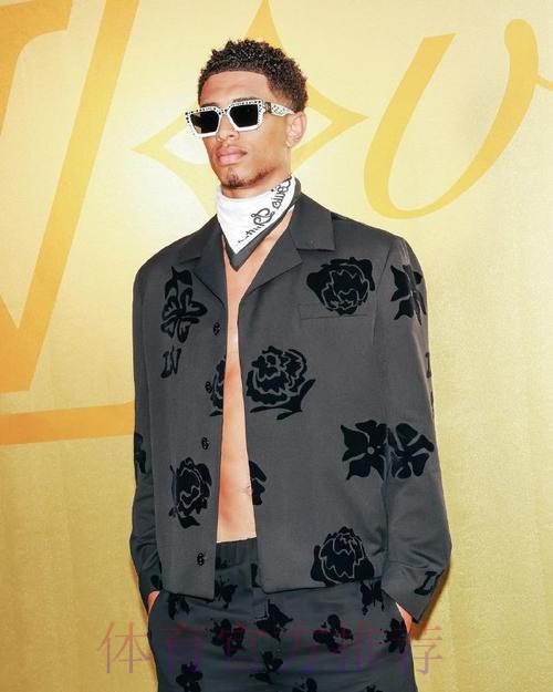 邮报:著名奢侈品品牌希望与贝林厄姆签代言合同